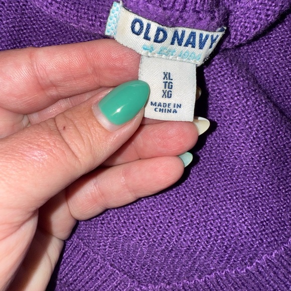 Old Navy Purple V-Neck Sweater Relaxed Fit - Picture 3 of 4
